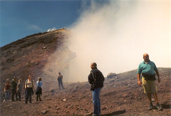 Cratère du volcan de Pacaya