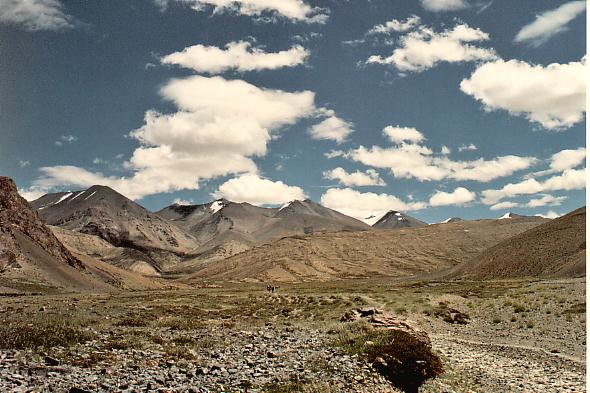 Début de la montée au col de Yar La