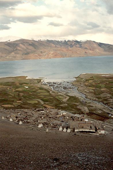 Vue de Korzoc et du lac Tsomoriri