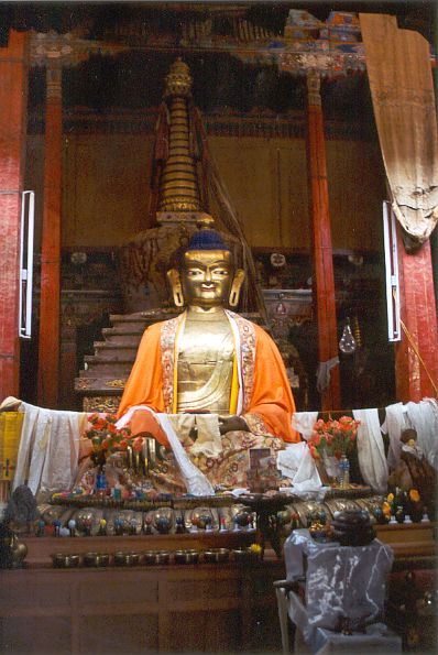Statue de Bouddha à Hémis