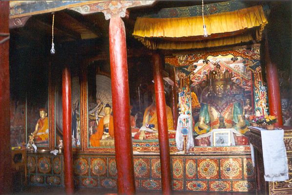 Intérieur du monastère de Phyang