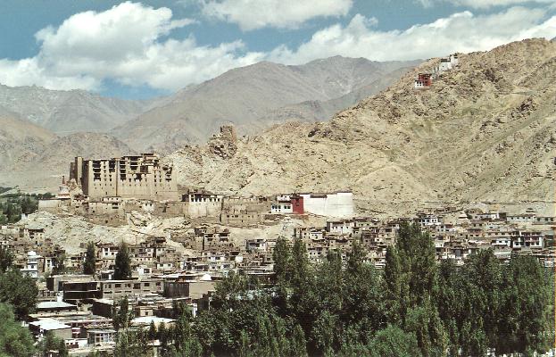 Vue de Leh et de son palais